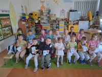 Zdjęcie grupowe przedszkolaków
